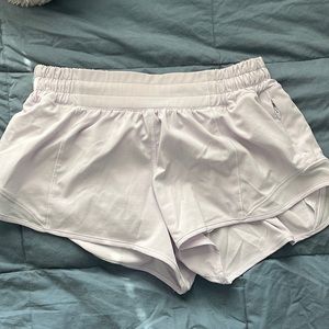 light purple lululemon hotty hot shorts